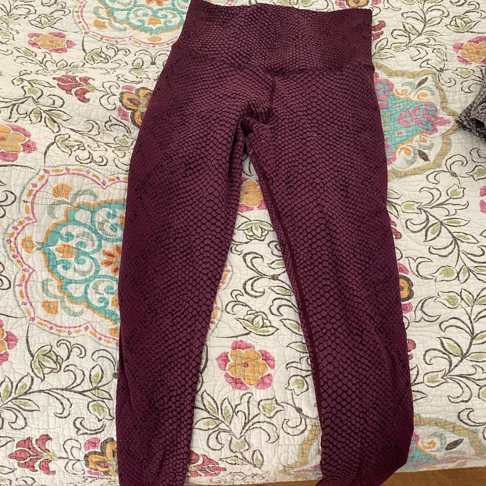 Avocado brand snake skin- like leggings. Size XS/S